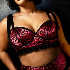 Torrid & Betsey Johnson Longline Bralette 1X 14/16